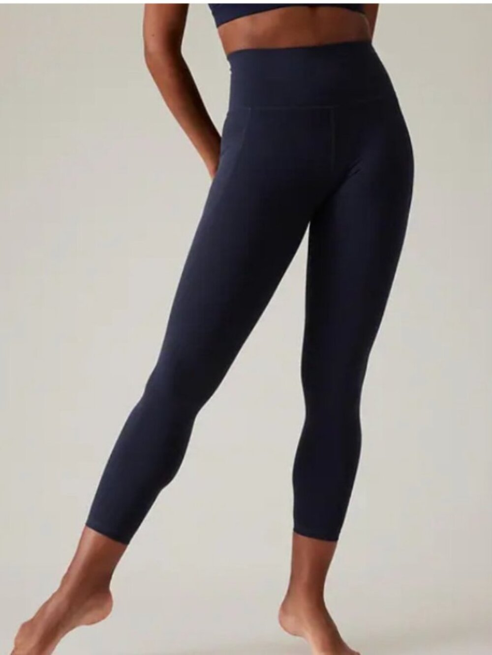ATHLETA | Salutation Stash Pocket Tight Capri | Navy | Size LP
